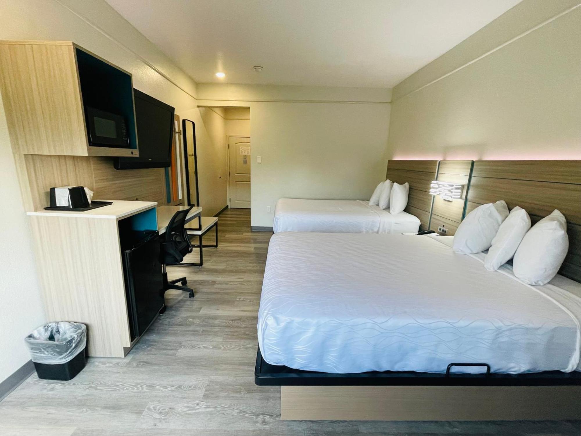 ホテル Sonesta Essential North Houston Westfield エクステリア 写真