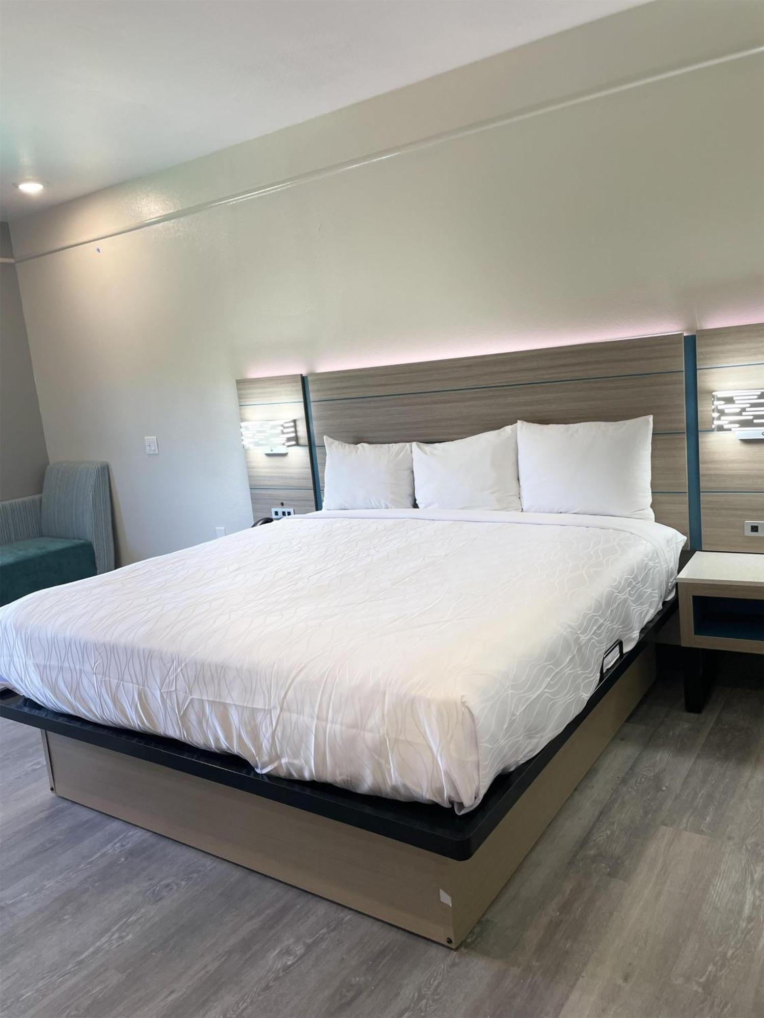 ホテル Sonesta Essential North Houston Westfield エクステリア 写真