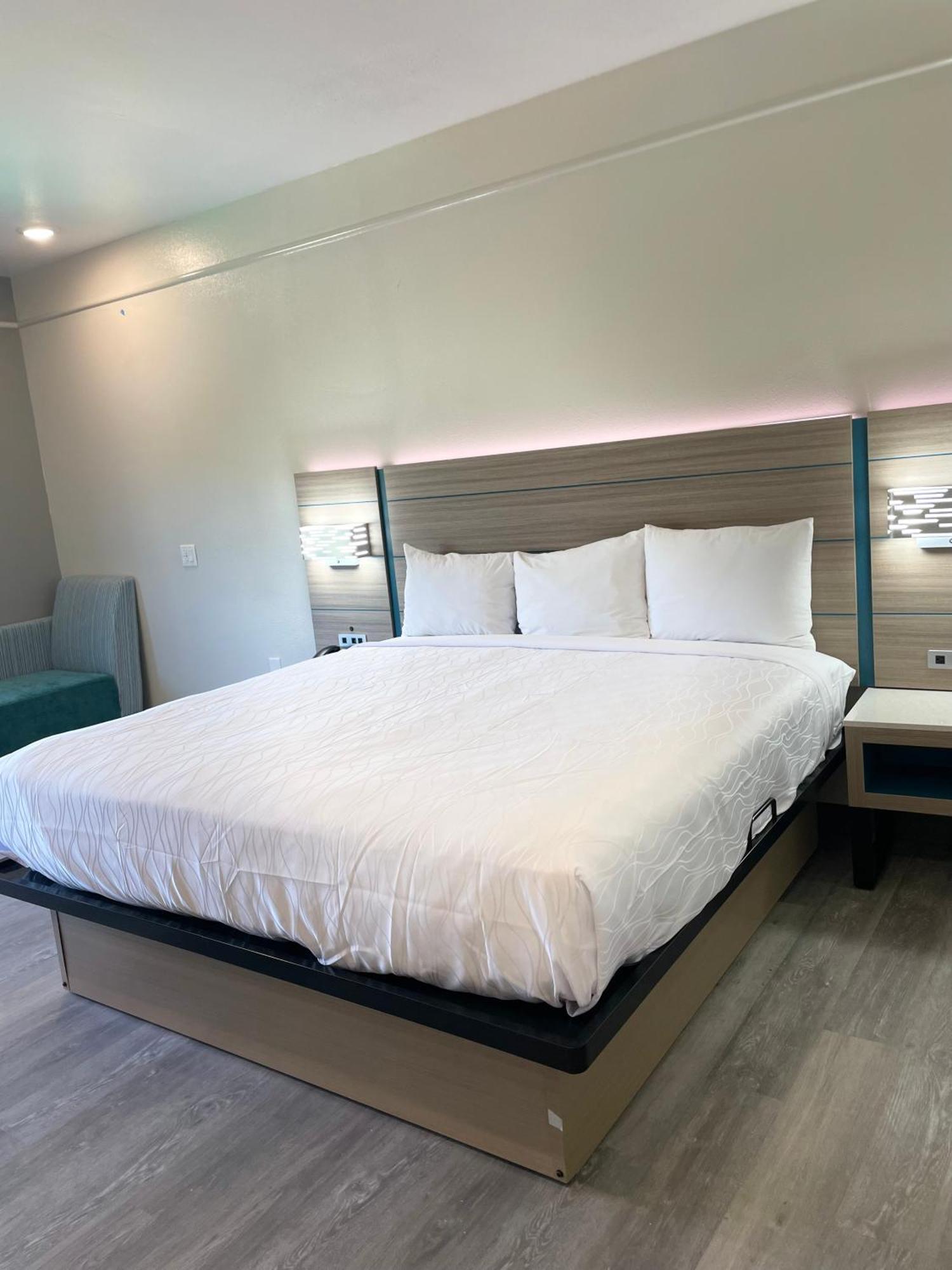 ホテル Sonesta Essential North Houston Westfield エクステリア 写真