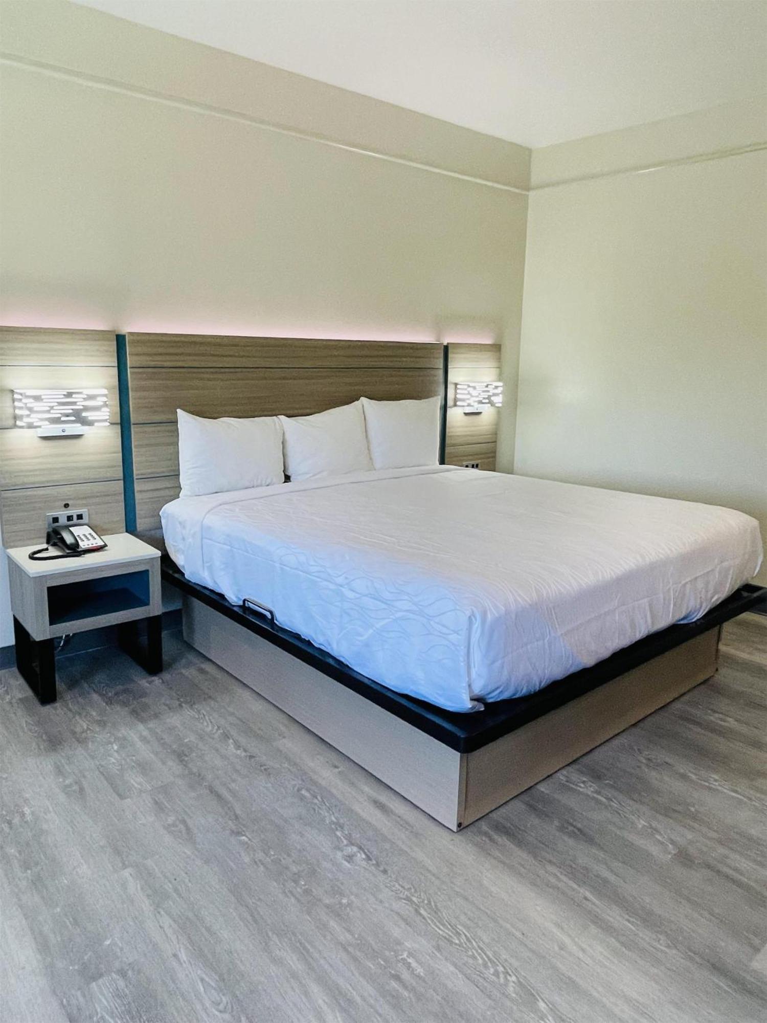 ホテル Sonesta Essential North Houston Westfield エクステリア 写真